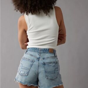 American Eagle Strigid Light Blue Distressed Denim Shorts Women’s Size 16